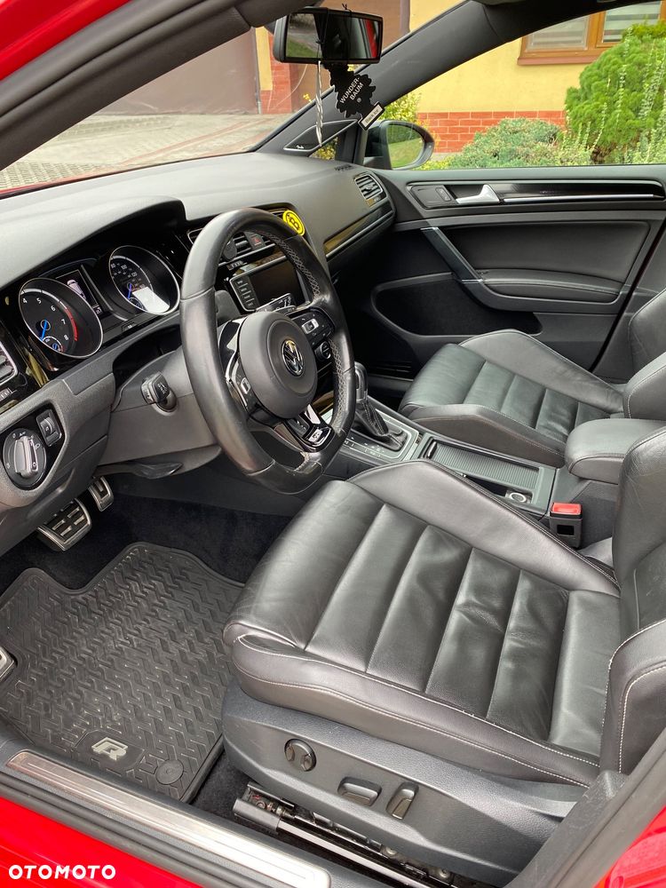 Volkswagen Golf - 6