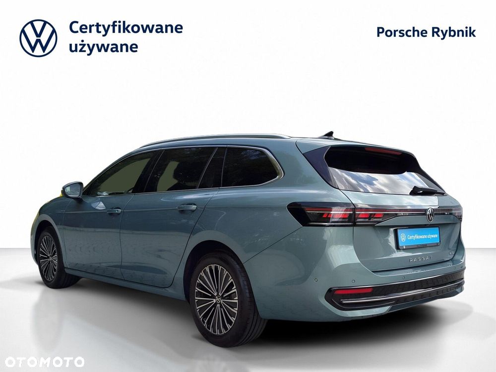 Volkswagen Passat - 4