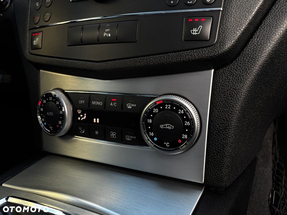 Mercedes-Benz Klasa C 180 Kompressor Avantgarde - 39