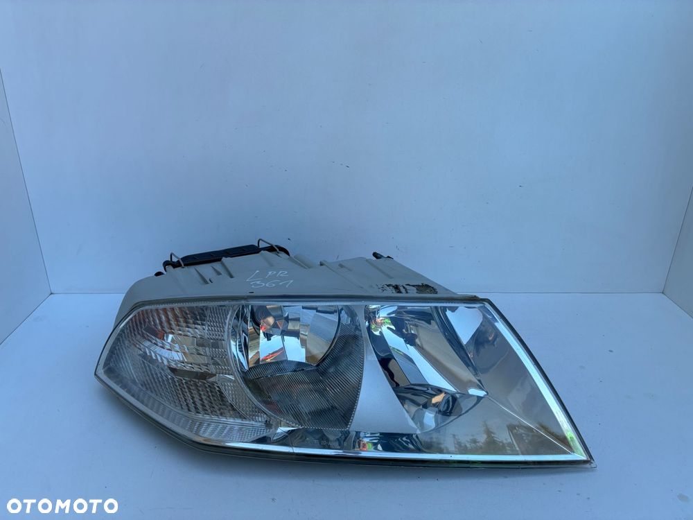 SKODA OCTAVIA 2 LAMPA PRZÓD PRZEDNIA PRAWA  EUROPA - 1