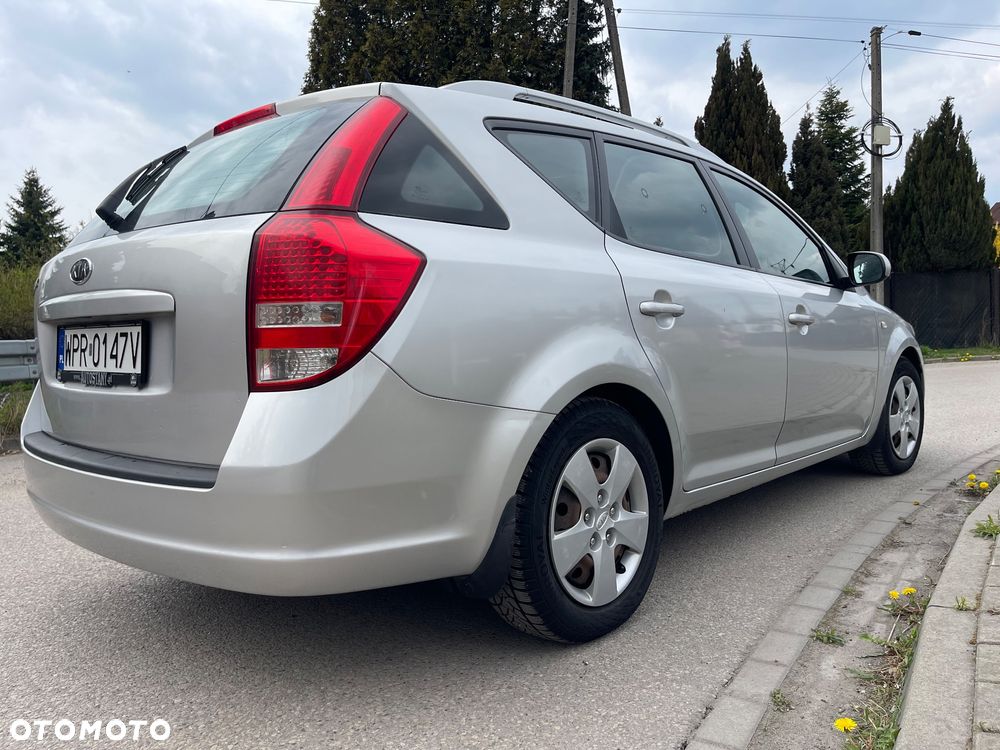 Kia Ceed - 6