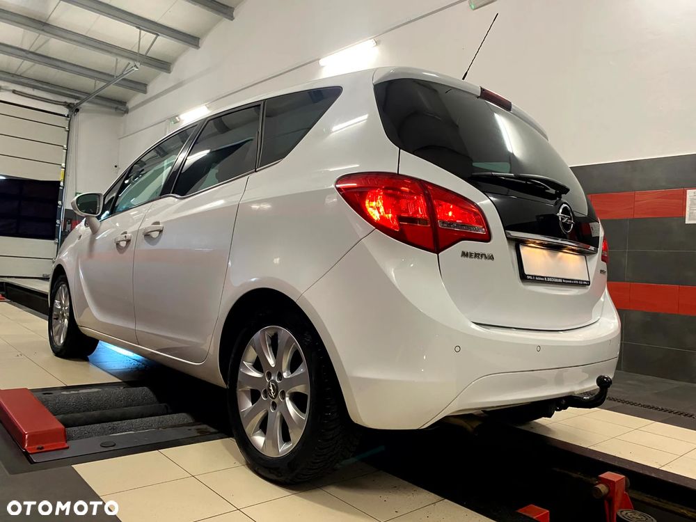Opel Meriva 1.4 T Cosmo S&S - 12
