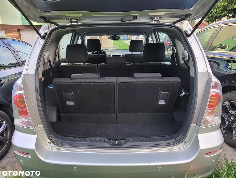Toyota Corolla Verso 1.8 Sol + 7os MM - 6