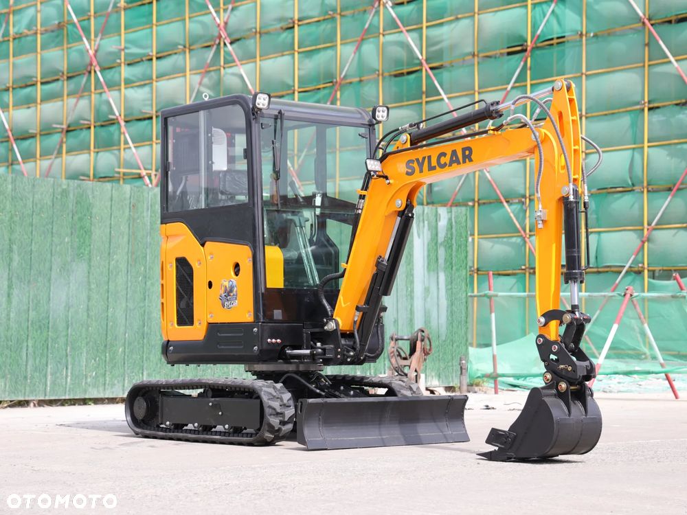 Inny Minikoparka Sylcar 25 - 3