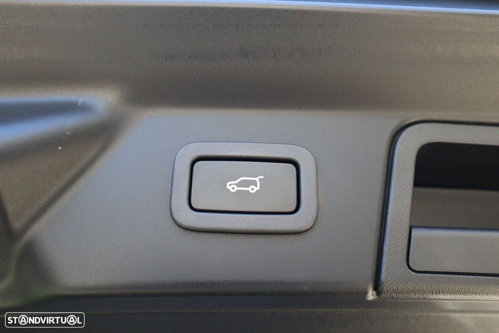 Land Rover Range Rover Velar 3.0 D R-Dynamic HSE - 18