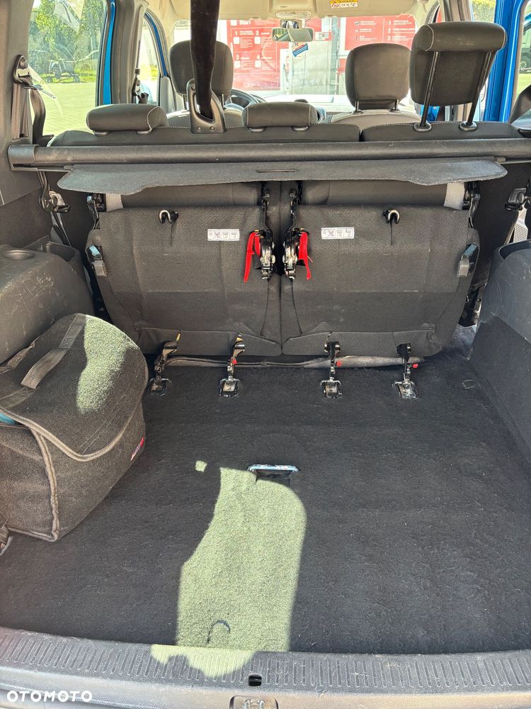 Dacia Lodgy 1.6 SCe Stepway S&S - 16