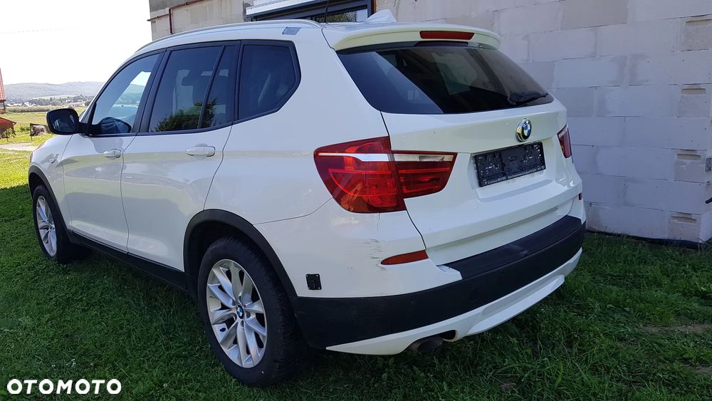 BMW X1 xDrive18d Sport Line - 4
