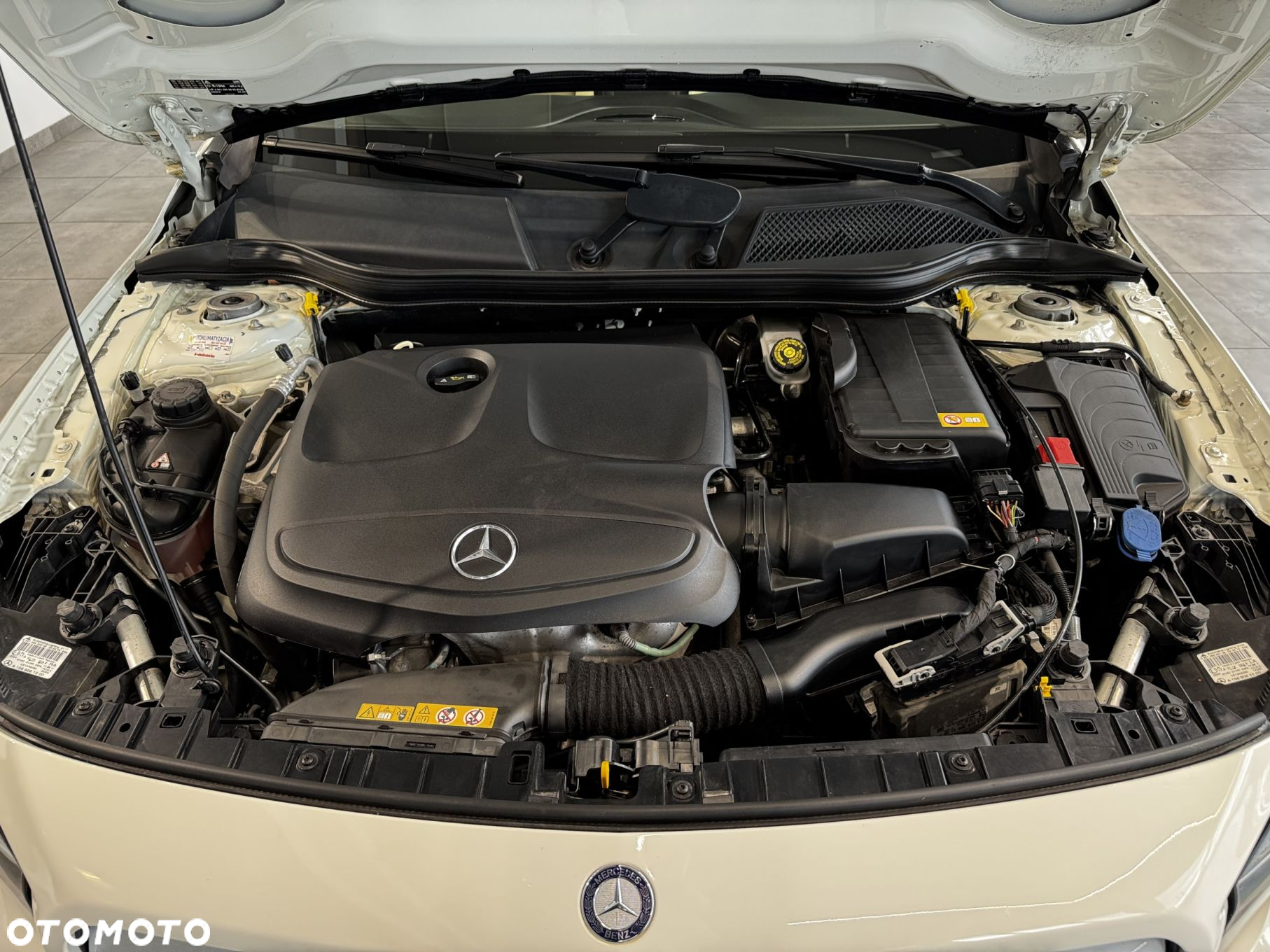 Mercedes-Benz GLA - 27