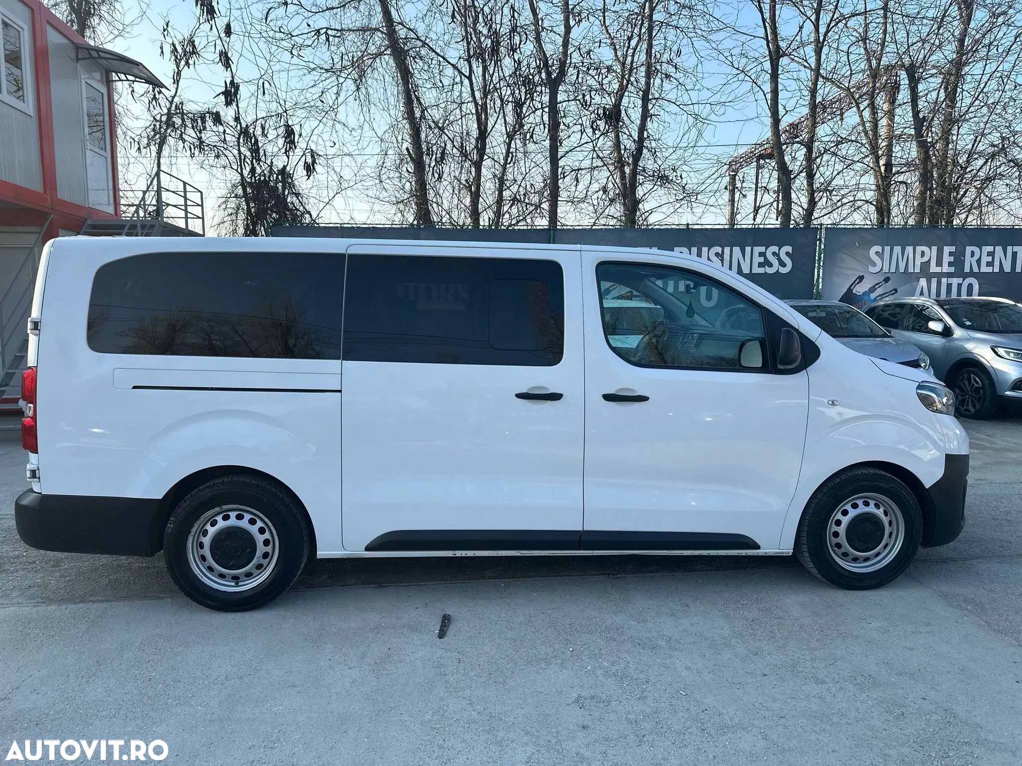 Toyota Proace Verso 1.5 D-4D 120CP 8+1 L2H1 Base - 4