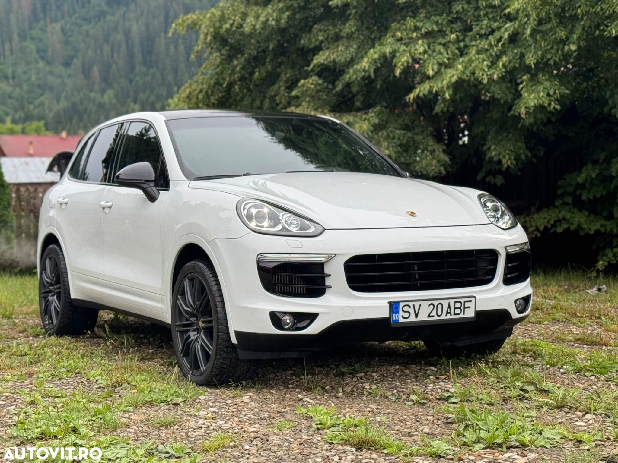 Porsche Cayenne 3.0 L - 1