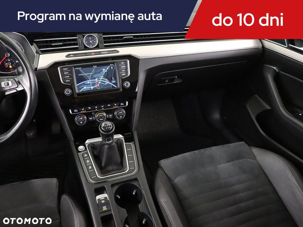Volkswagen Passat Variant - 10