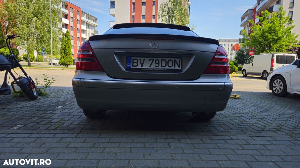 Mercedes-Benz E 200 KOMPRESSOR Automatik Elegance Sport Edition - 16