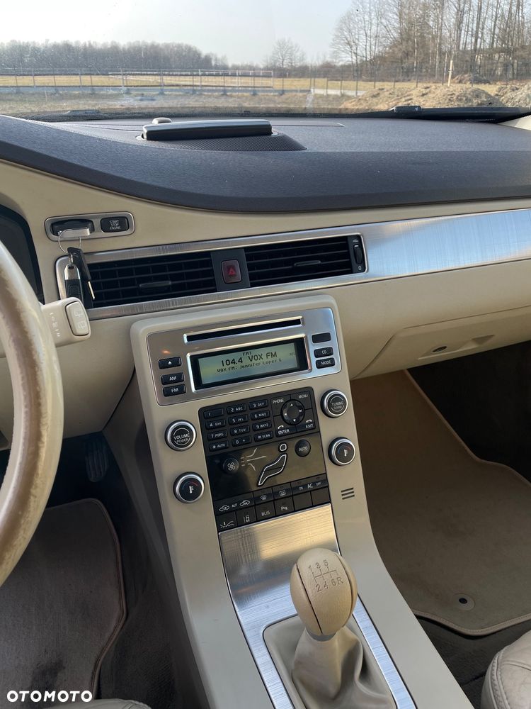 Volvo XC 70 2.4D Momentum - 16