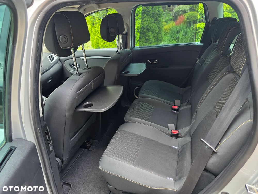 Renault Scenic 1.6 16V Pack Expression - 8