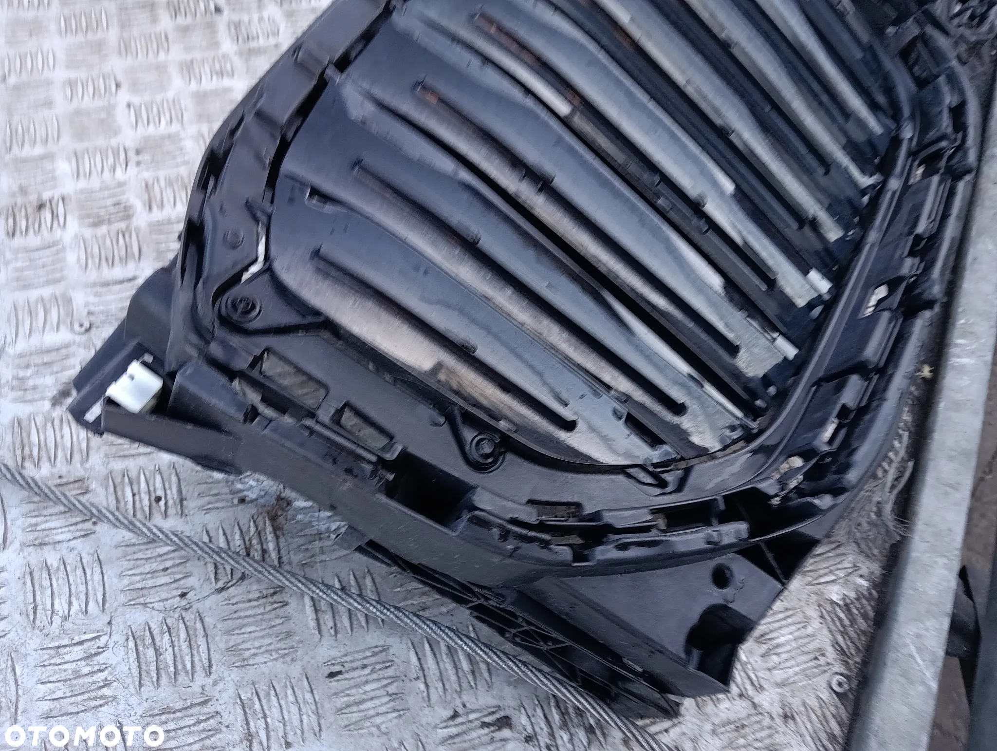 bmw x6 g06 x7 g07 roleta wlot powietrza atrapa zaluzja silniczek 226775-10 226775 - 7