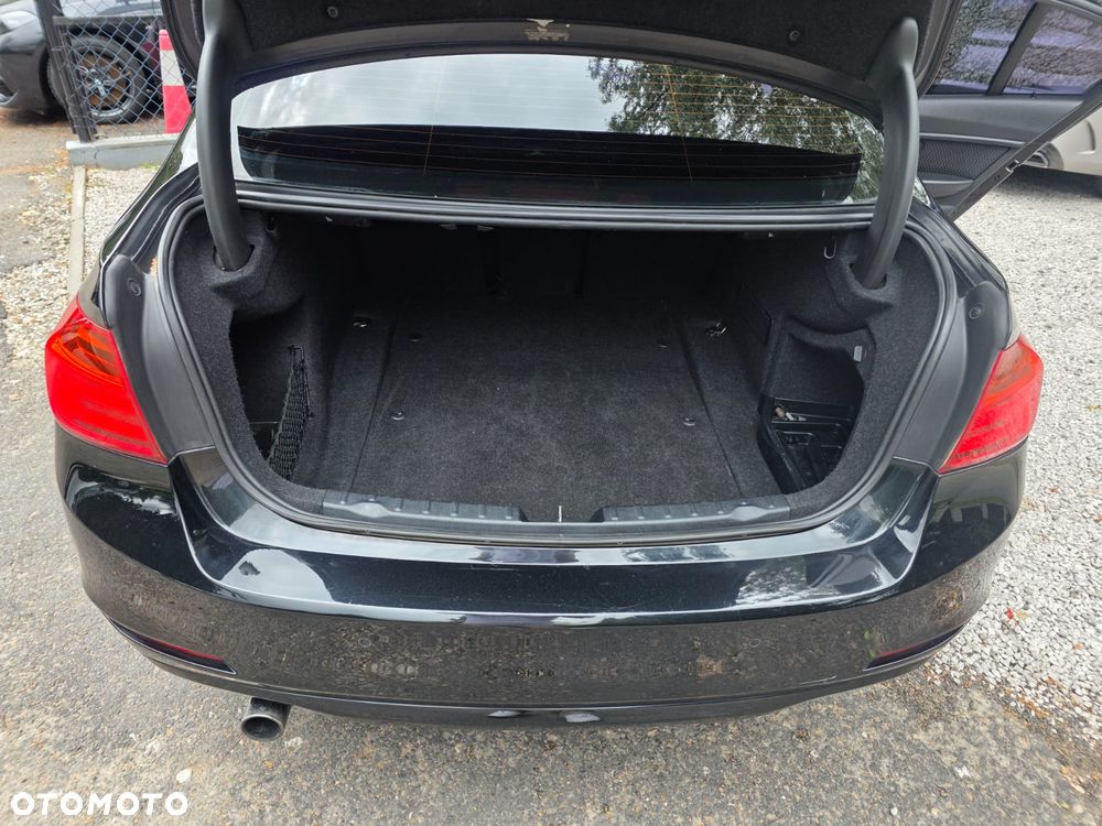 BMW Seria 3 - 26