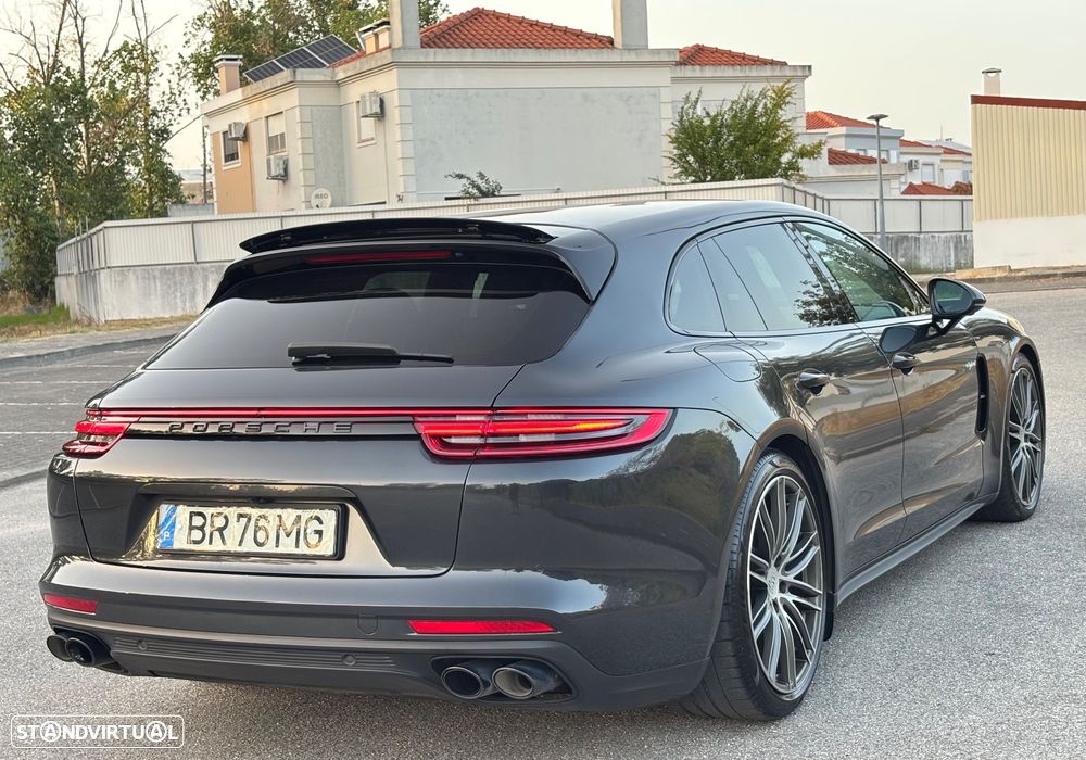 Porsche Panamera Sport Turismo - 11