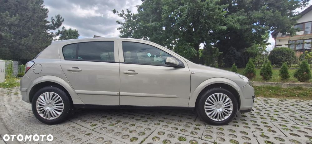 Opel Astra 1.9 CDTI - 7