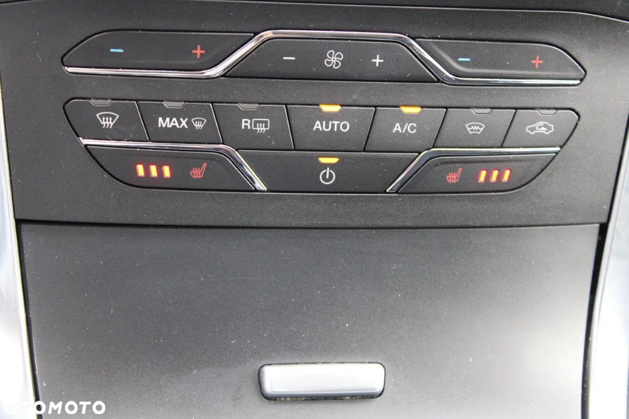 Ford S-Max 1.5 Eco Boost Start-Stopp Titanium - 24