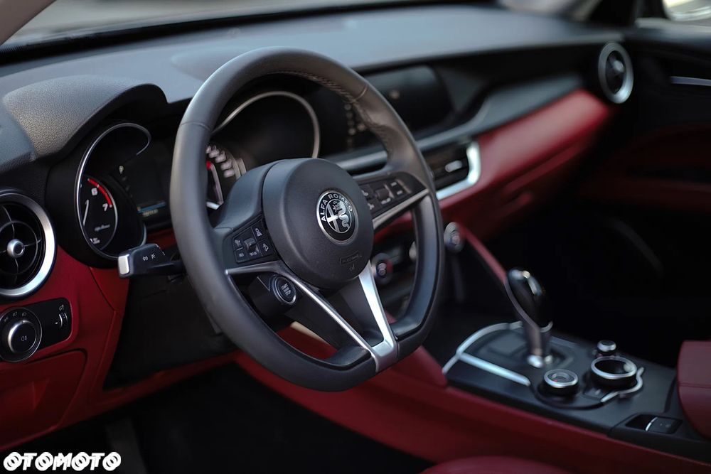 Alfa Romeo Stelvio 2.0 Turbo Q4 - 9
