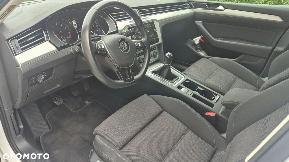 Volkswagen Passat 1.4 TSI BMT ACT Comfortline - 9