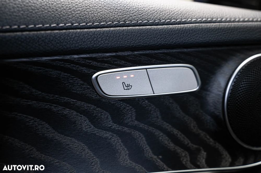 Mercedes-Benz GLC Coupe 250 4Matic 9G-TRONIC AMG Line - 28