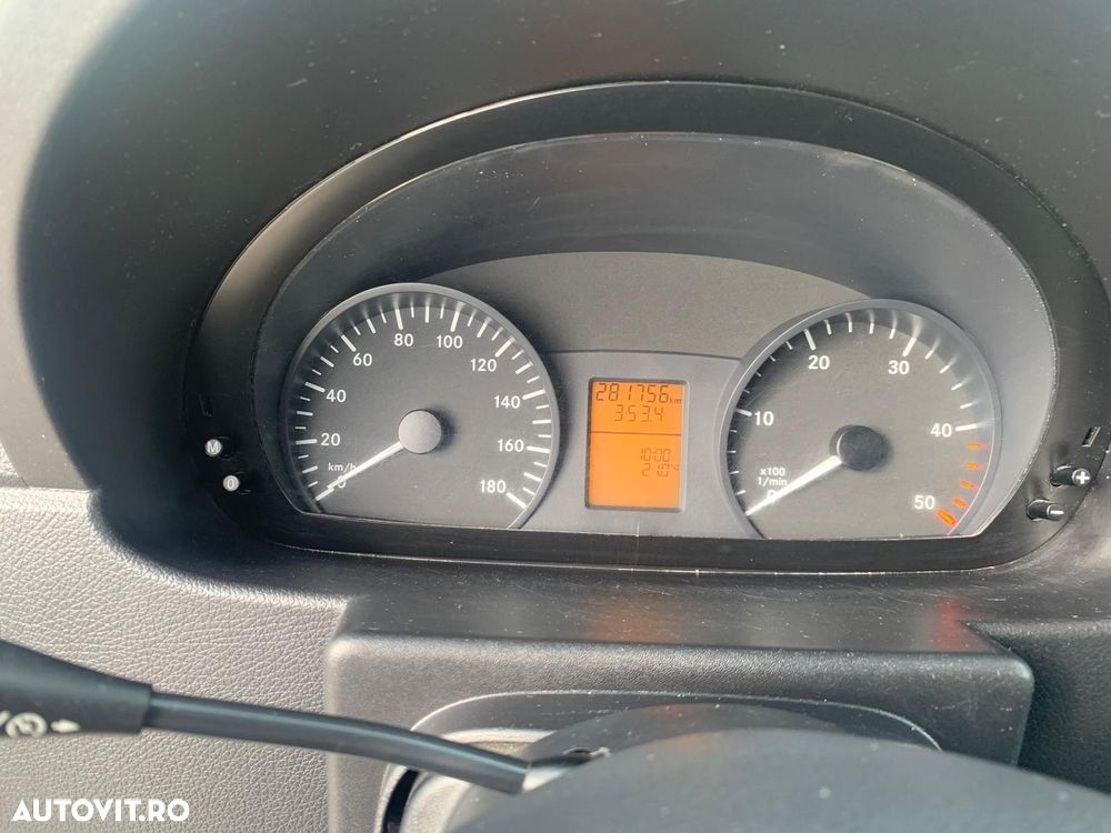 Mercedes-Benz Sprinter - 16