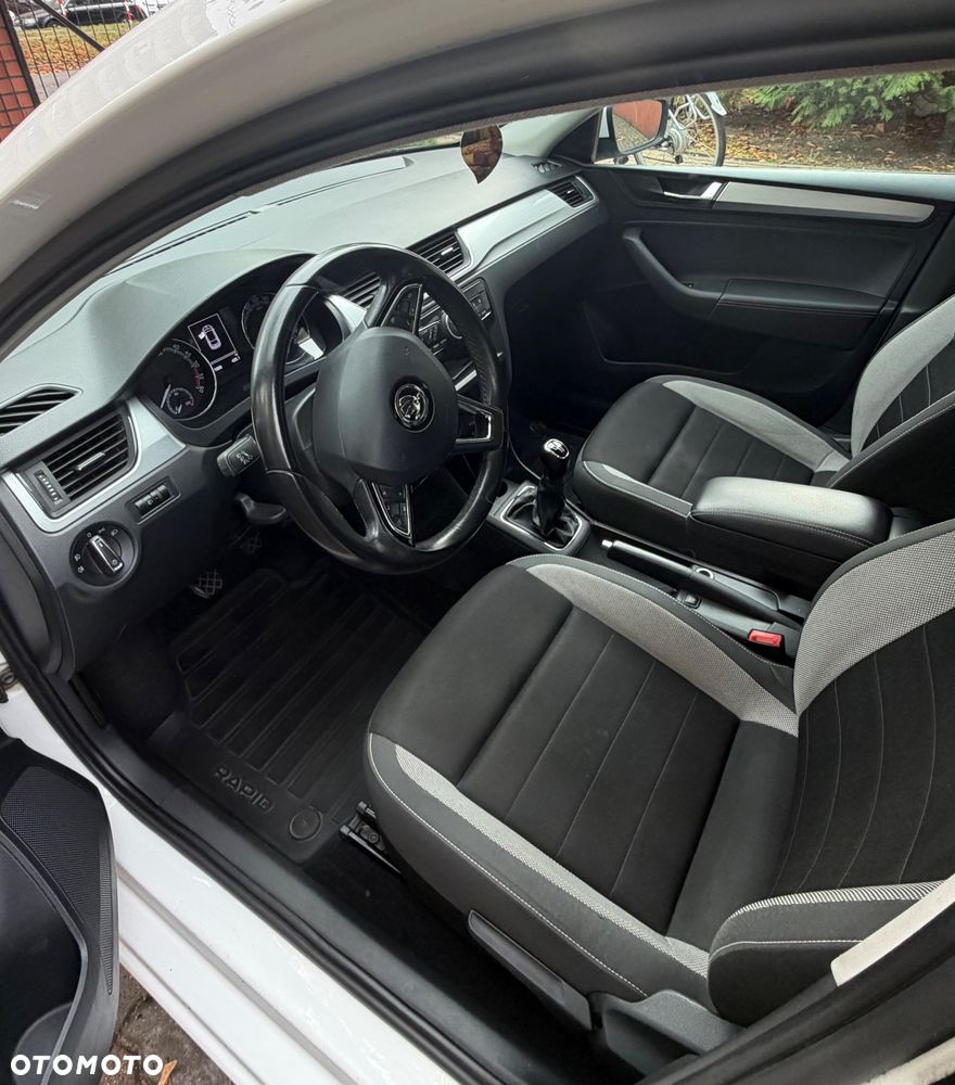 Skoda RAPID - 13