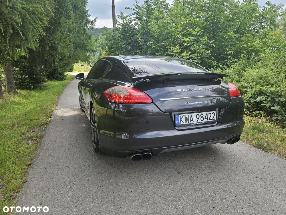 Porsche Panamera Turbo - 19