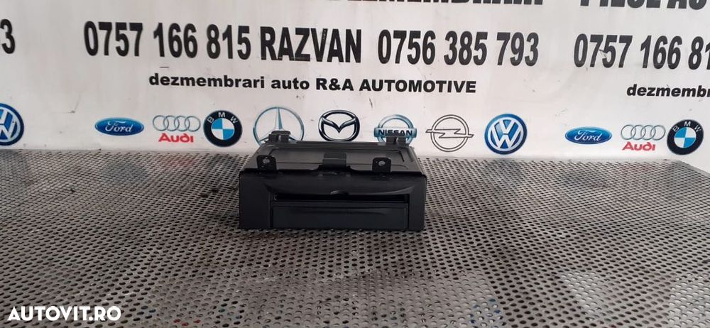 Magazie Cd Volvo V50 S50 An 2005/2010 Dezmembrez Volvo V50 - 1