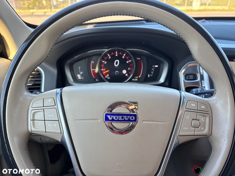 Volvo XC 60 T6 AWD Summum - 15