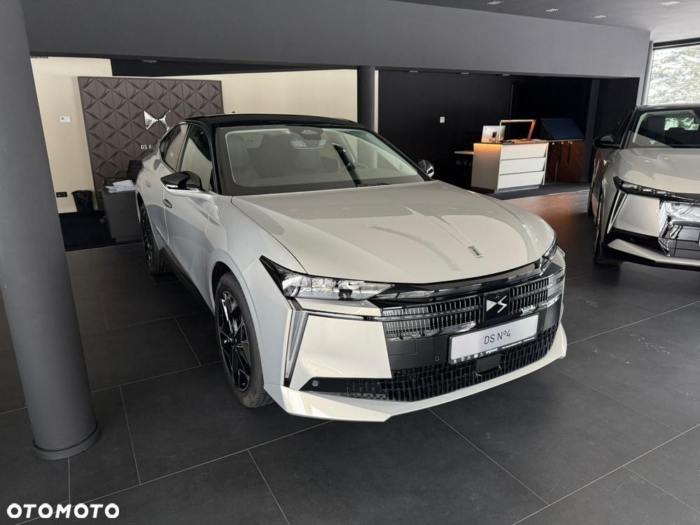 DS Automobiles DS 4 - 7