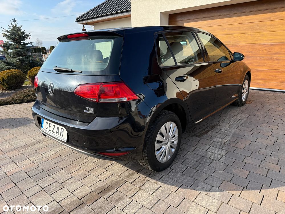 Volkswagen Golf - 5