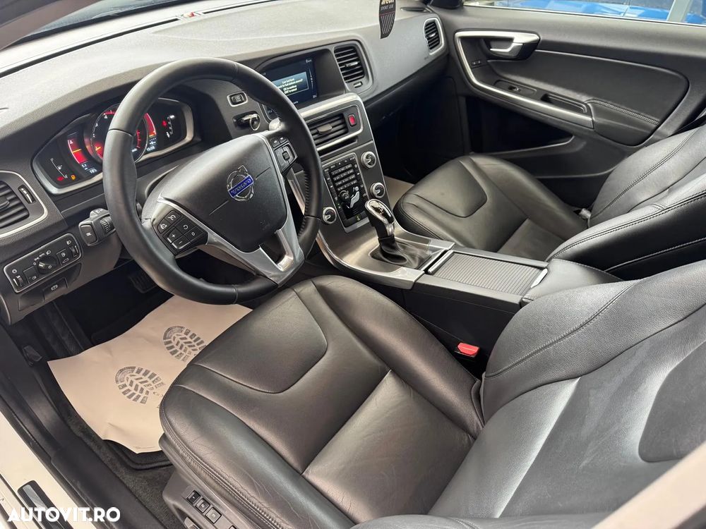 Volvo S60 T2 Geartronic Summum - 11