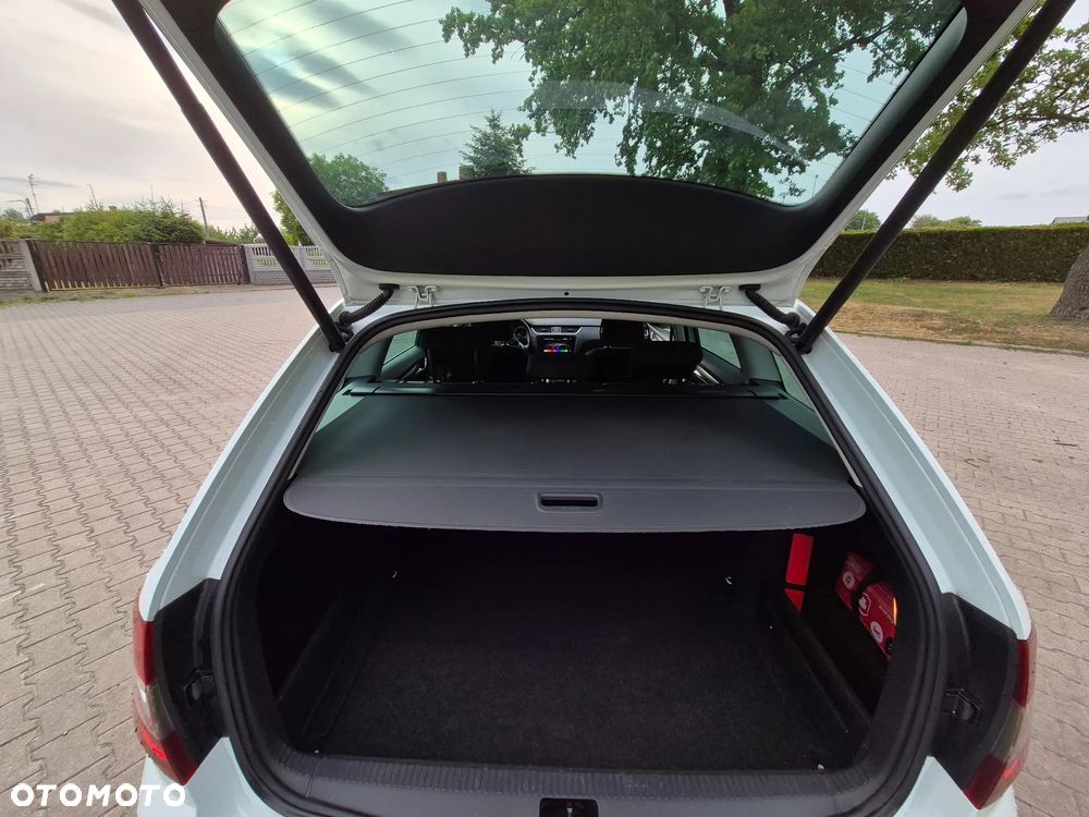 Skoda Octavia 2.0 TDI 4x4 Ambition DSG - 27