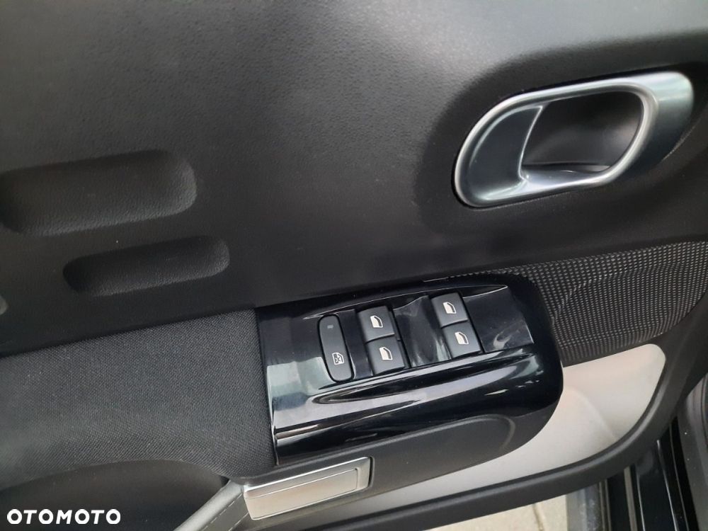 Citroën C3 1.2 PureTech Shine EAT6 - 17
