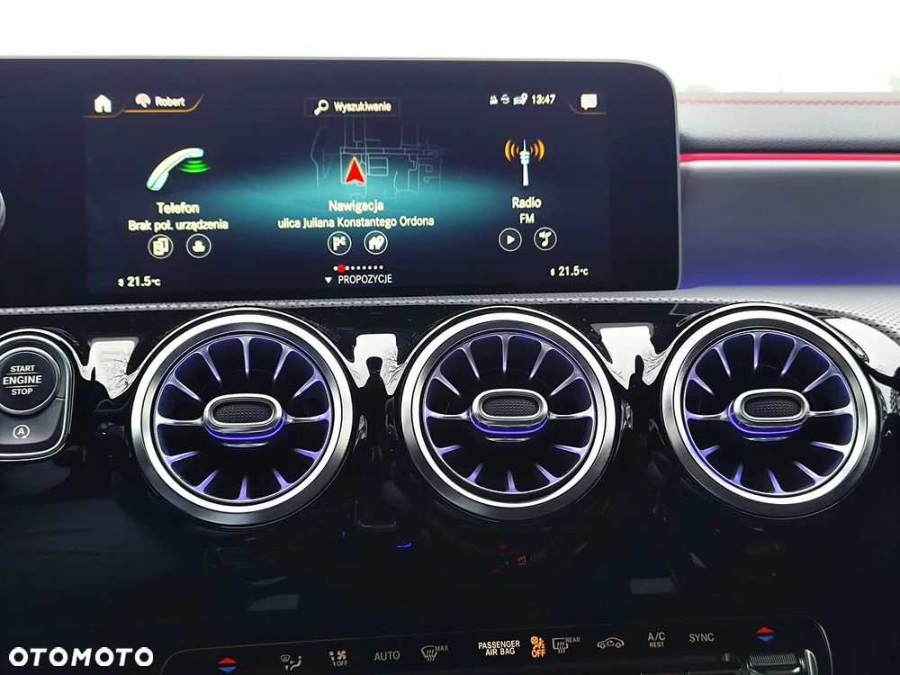 Mercedes-Benz CLA 200 Progressive 7G-DCT - 23