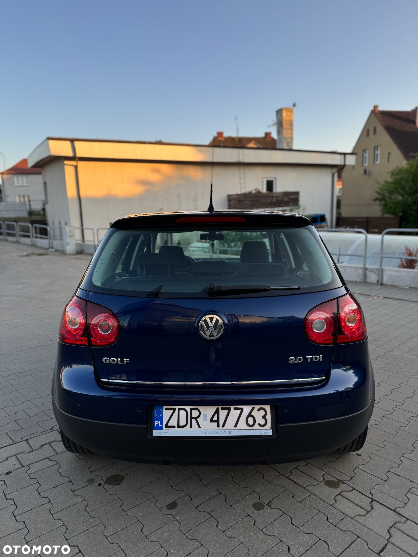 Volkswagen Golf V 2.0 TDI Comfortline - 5