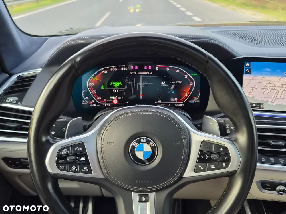 BMW X7 - 29