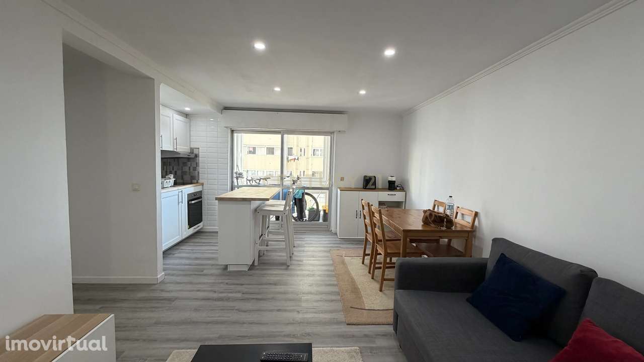 APARTAMENTO T1 REMODELADO – Monte Abraão, Queluz - Grande imagem: 4/17