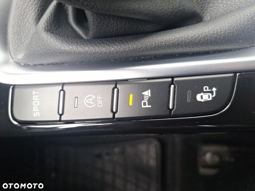 Kia Ceed 1.6 T-GDI GT - 23