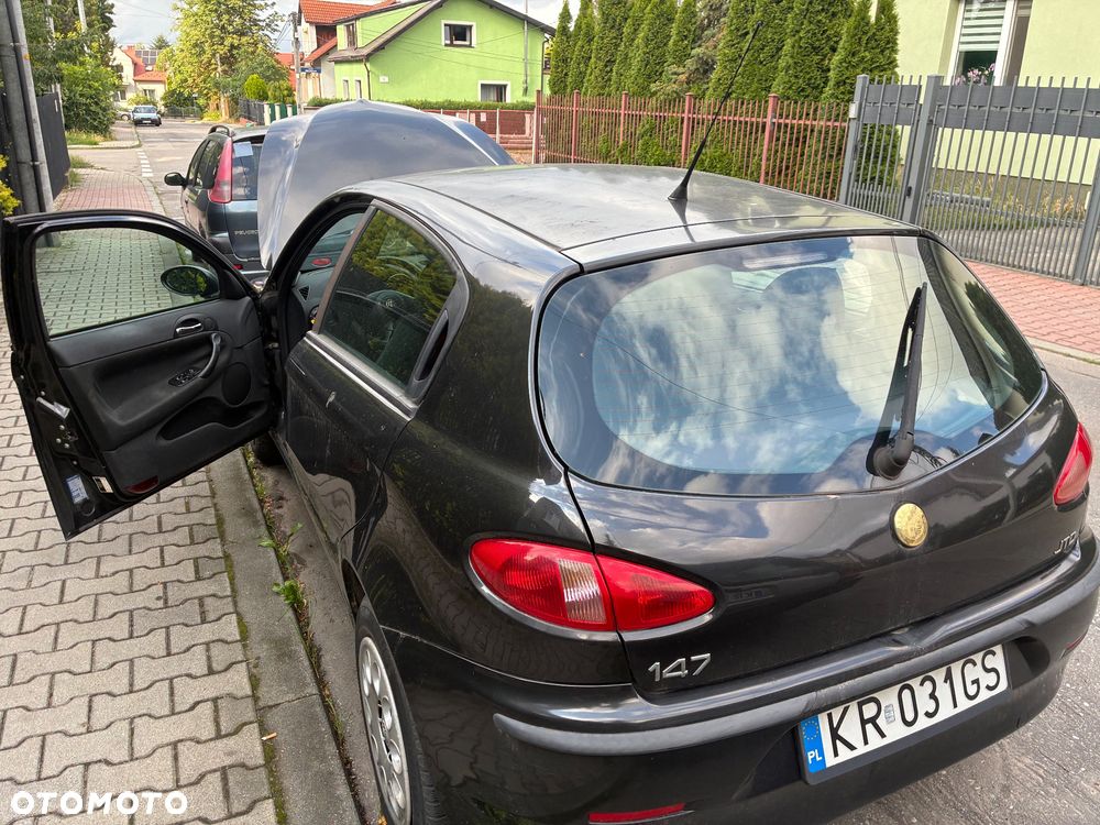 Alfa Romeo 147 1.9 JTD Distinctive - 2