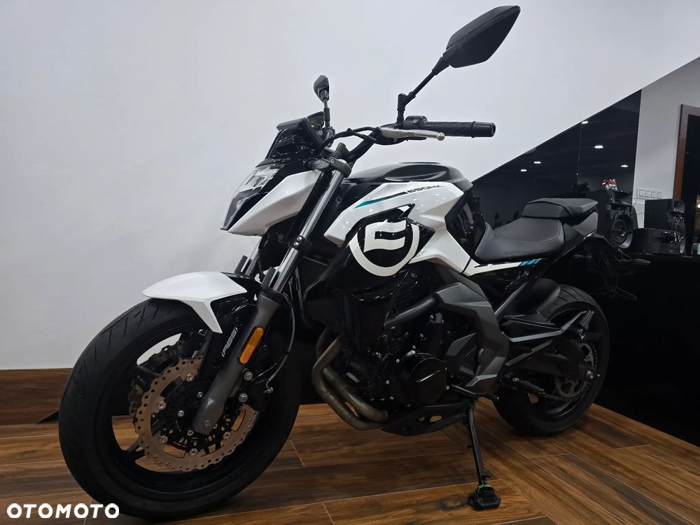 CFMoto NK - 6