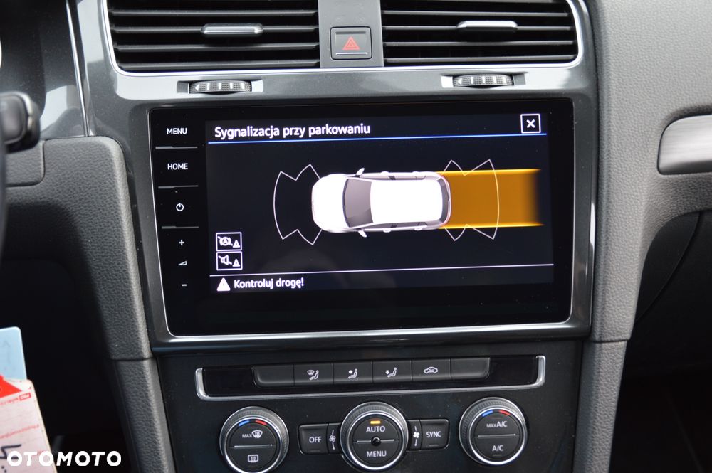 Volkswagen Golf e-Golf - 33