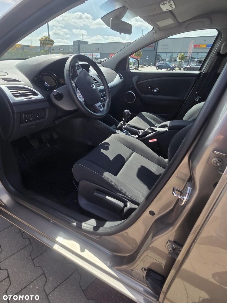 Renault Megane 1.5 dCi Dynamique - 8