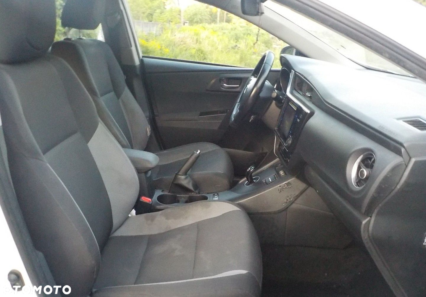 Toyota Auris - 16