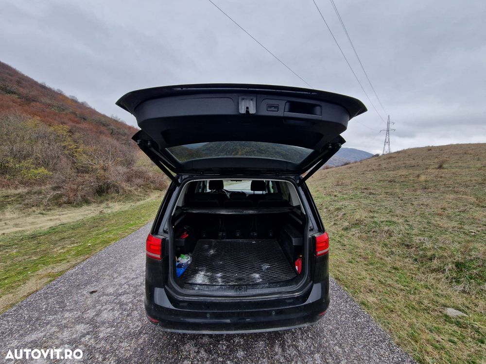 Volkswagen Touran 2.0 TDI SCR DSG Comfortline - 5