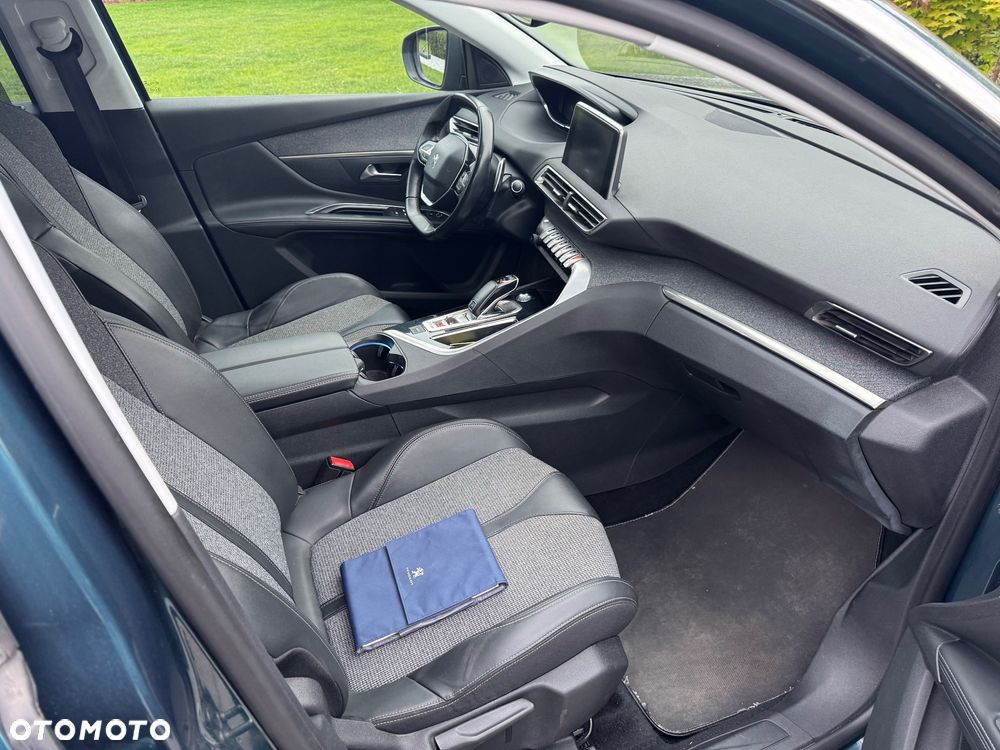 Peugeot 5008 PureTech 130 EAT8 Stop & Start Active Business-Paket - 13