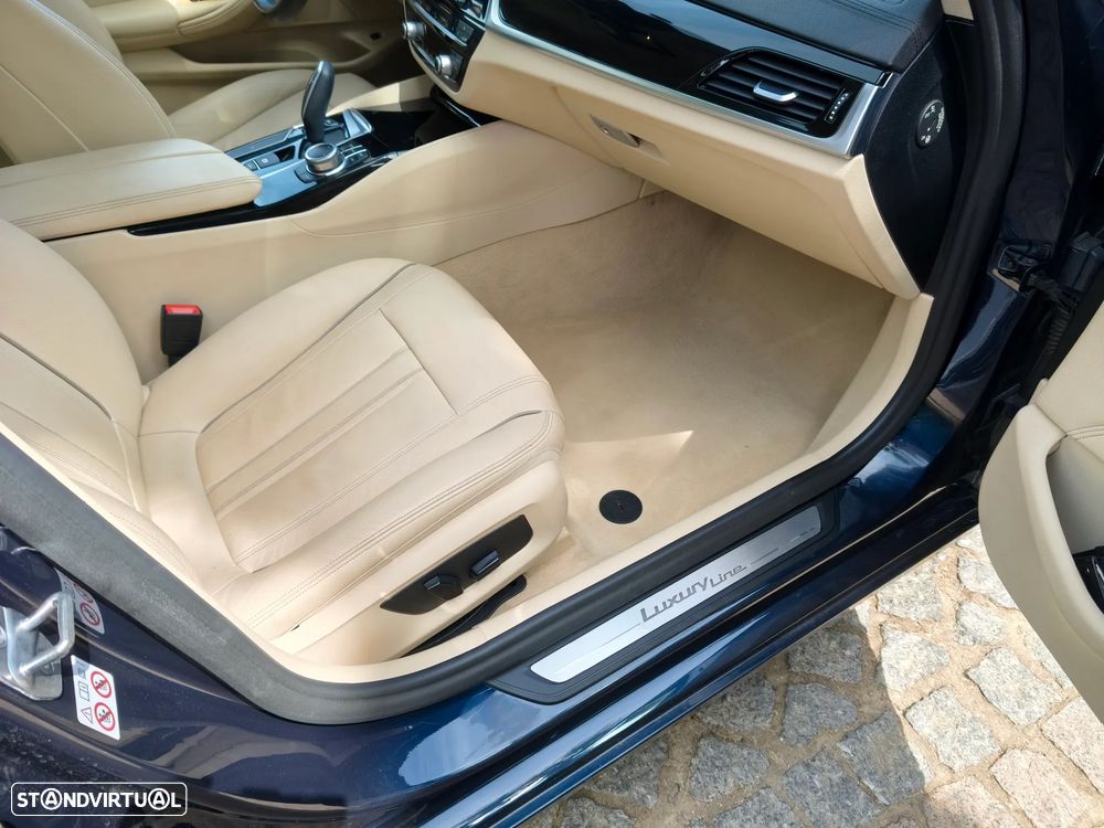 BMW 520 d xDrive Line Luxury Auto - 6