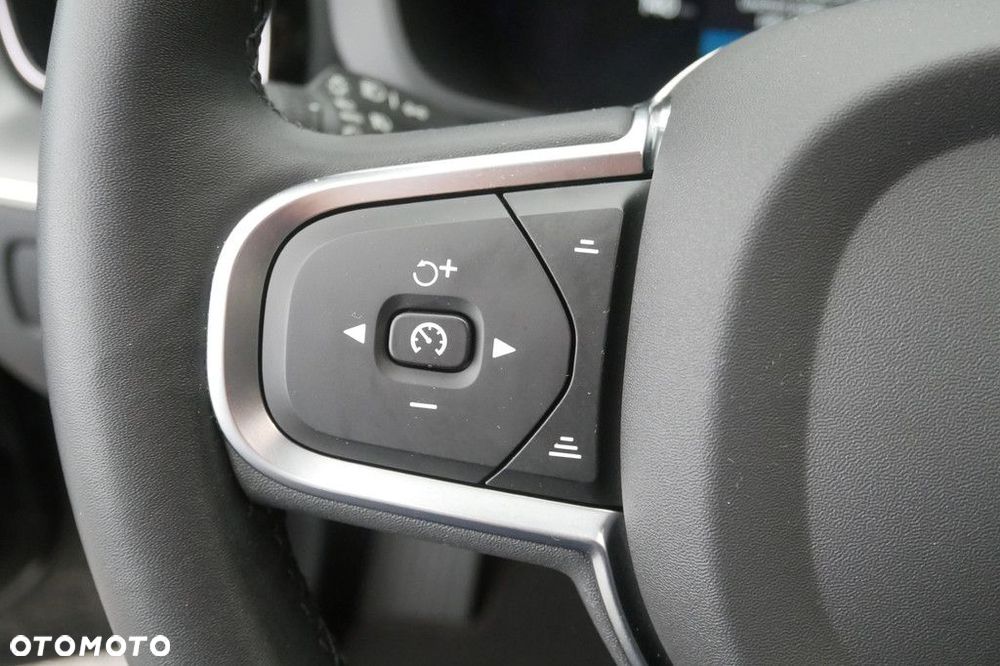 Volvo XC 60 - 25
